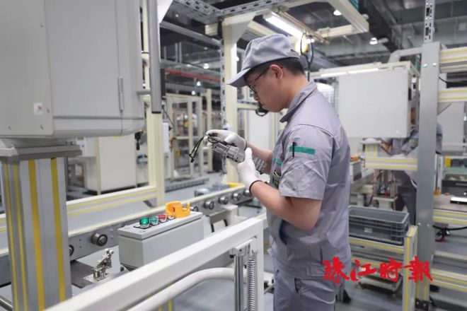 投資百億實(shí)現(xiàn)113秒下線一套混動(dòng)系統(tǒng)，科力遠(yuǎn)CHS佛山工廠投產(chǎn)推動(dòng)技術(shù)普及